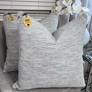 1-NWT CALLISTO HOME DECORATIVE PILLOW ( Please read description for details)